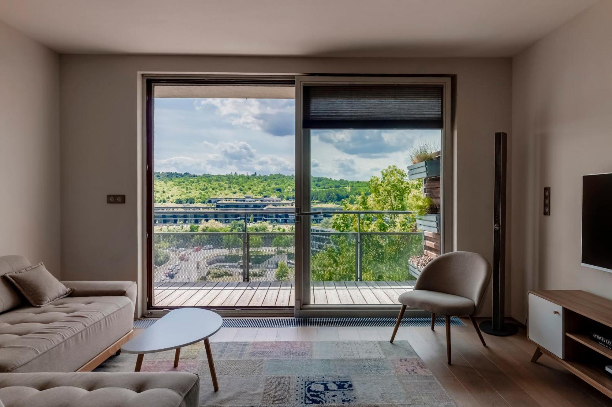 Moderni S Terasou, 2 Loznice, Parkovani V Cene, Blizko Metra, 15 Min Do Centra Apartment Prague